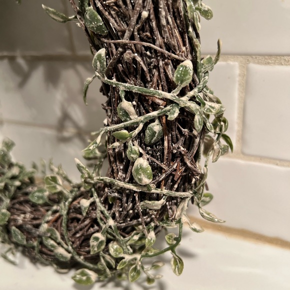 9 Inch Holiday Wreath - Picture 5 of 8